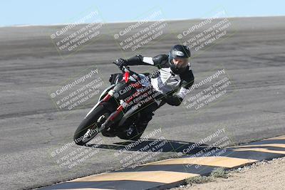 media/Oct-13-2025-Moto Forza (Mon) [[a66d839500]]/4-C Group/Session 2 (Bowl)/